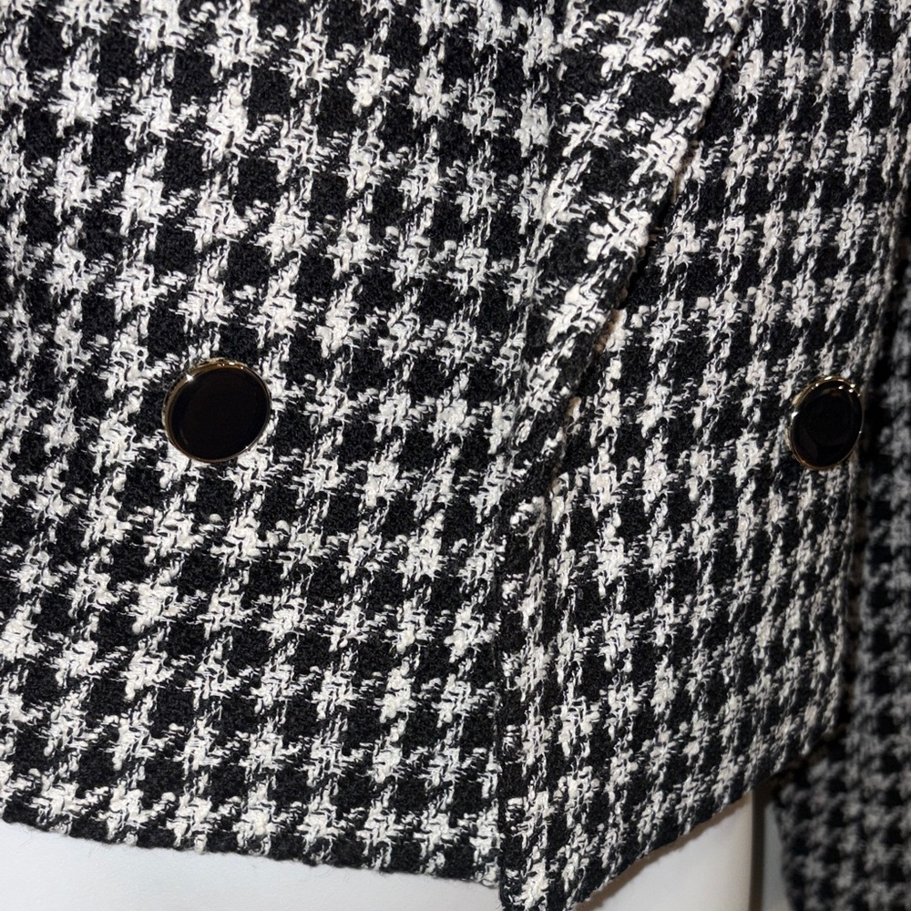 Women's Black and White Houndstooth Blazer - Picture 3 of 6